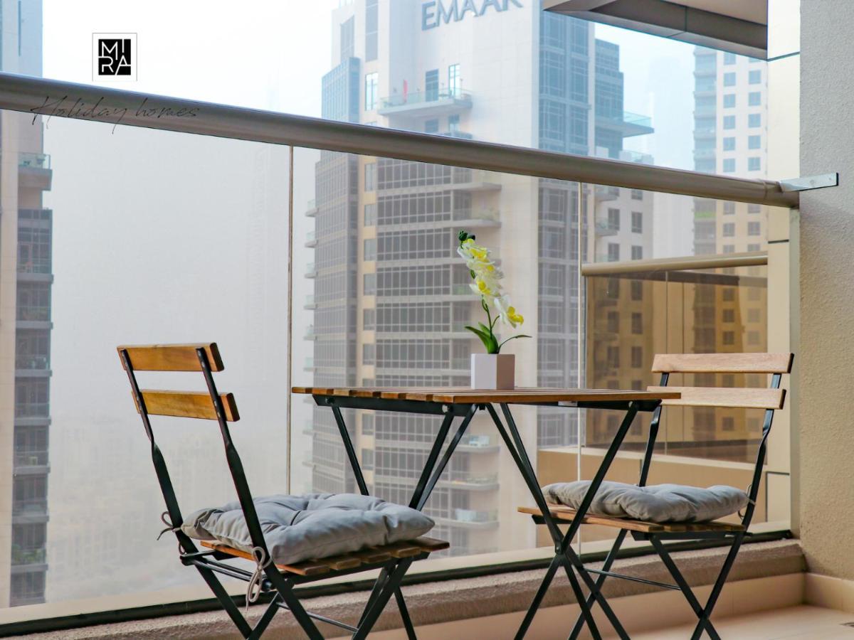 Mira Holiday Homes - Newly Furnished Studio In Downtown Дубай Екстериор снимка