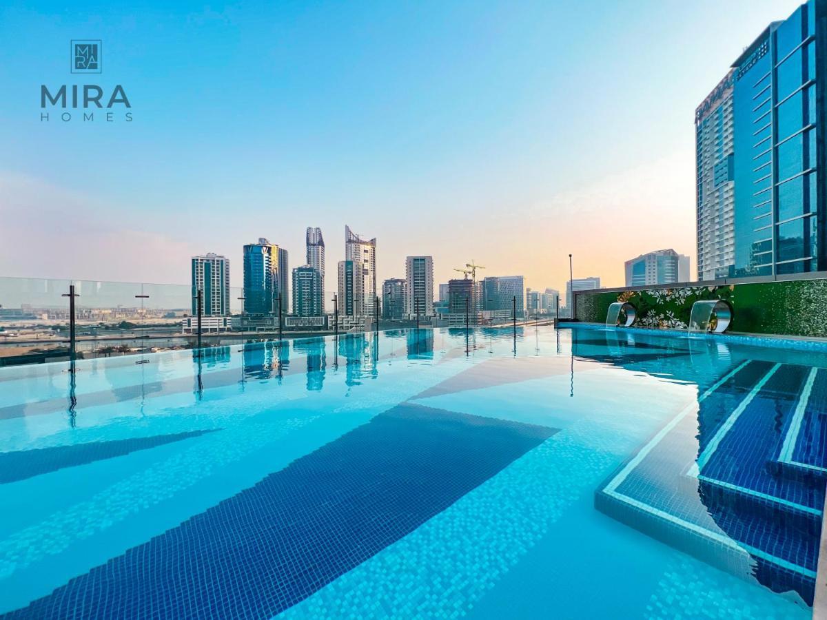 Mira Holiday Homes - Newly Furnished Studio In Downtown Дубай Екстериор снимка
